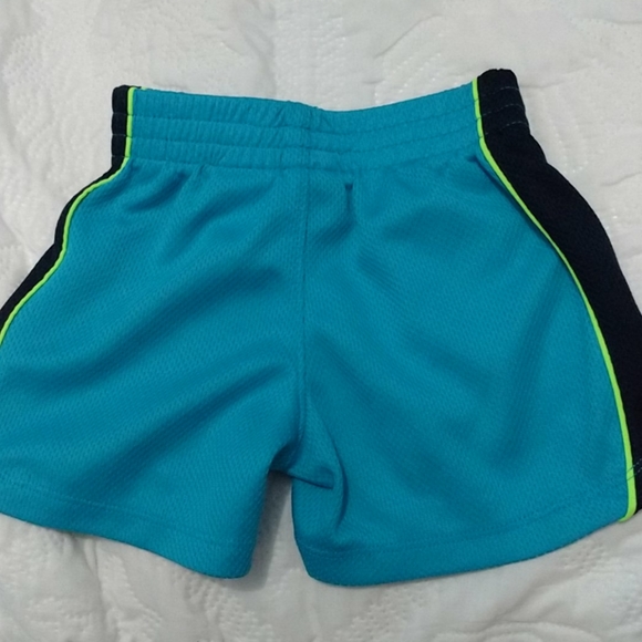 Puma  6/9 months baby shorts - Picture 2 of 4